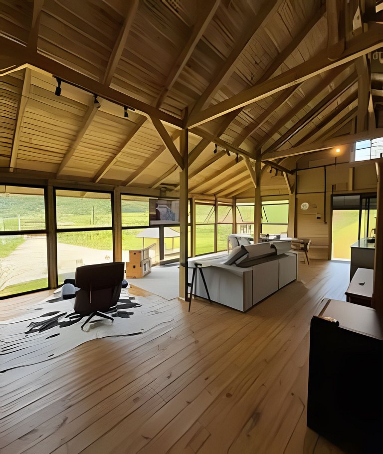 Luxury Chalet Retreat with Jacuzzi & Fireplace