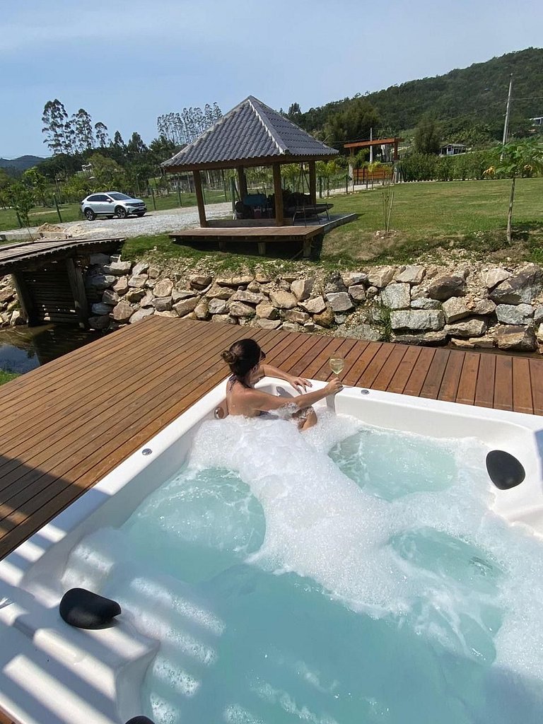 Refúgio Rural | Chalé de Luxo | Jacuzzi e Lareira