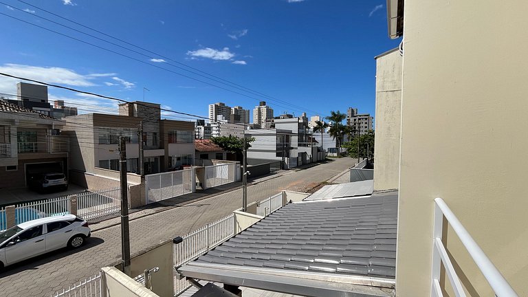 ASA | Sobrado amplo | 2QT | 5min Praia