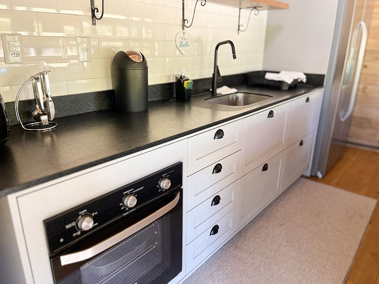 Luxury Chalet Retreat with Jacuzzi & Fireplace