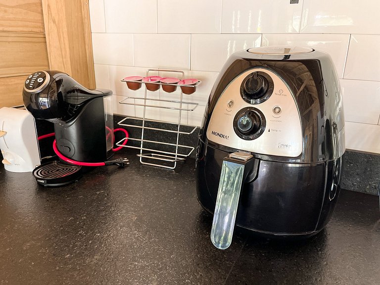 Luxury Chalet Retreat with Jacuzzi & Fireplace