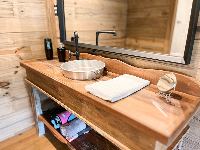 Refúgio Rural | Chalé de Luxo | Jacuzzi e Lareira