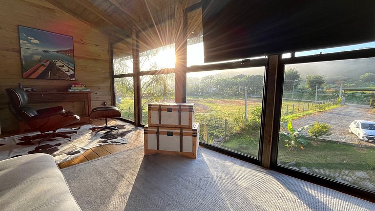 Luxury Chalet Retreat with Jacuzzi & Fireplace