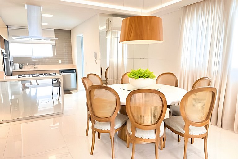 Cobertura Duplex Meia Praia | Vista & Hidro
