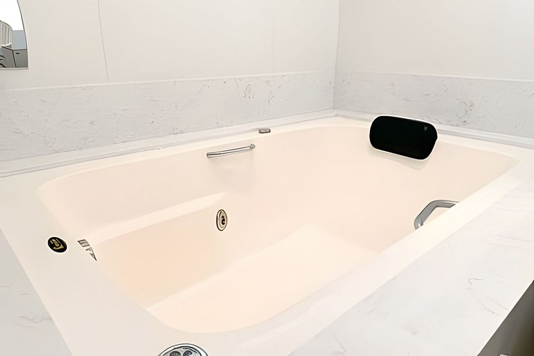 Cobertura Duplex Meia Praia | Vista & Hidro