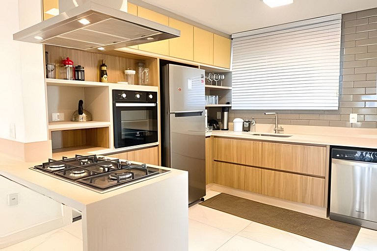 Cobertura Duplex Meia Praia | Vista & Hidro