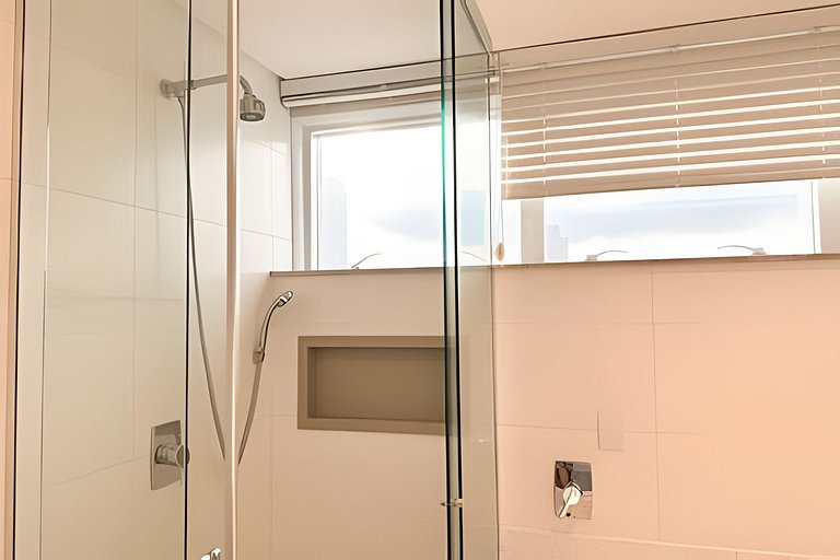 Cobertura Duplex Meia Praia | Vista & Hidro