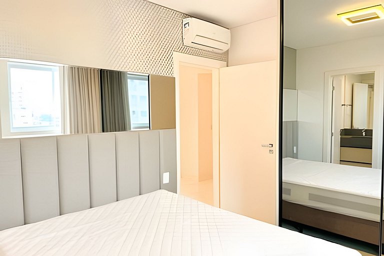 Cobertura Duplex Meia Praia | Vista & Hidro