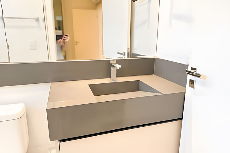 Cobertura Duplex Meia Praia | Vista & Hidro