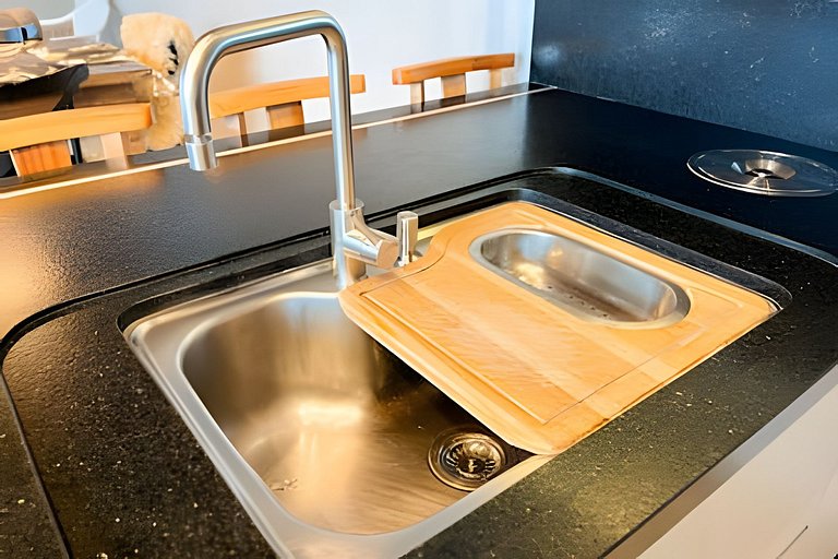 Casa amplia con piscina y área gourmet a 5 minutos de la pla