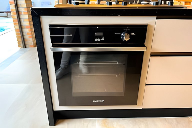 Casa amplia con piscina y área gourmet a 5 minutos de la pla