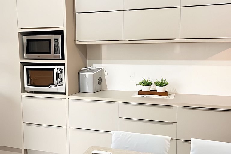 Casa amplia con piscina y área gourmet a 5 minutos de la pla