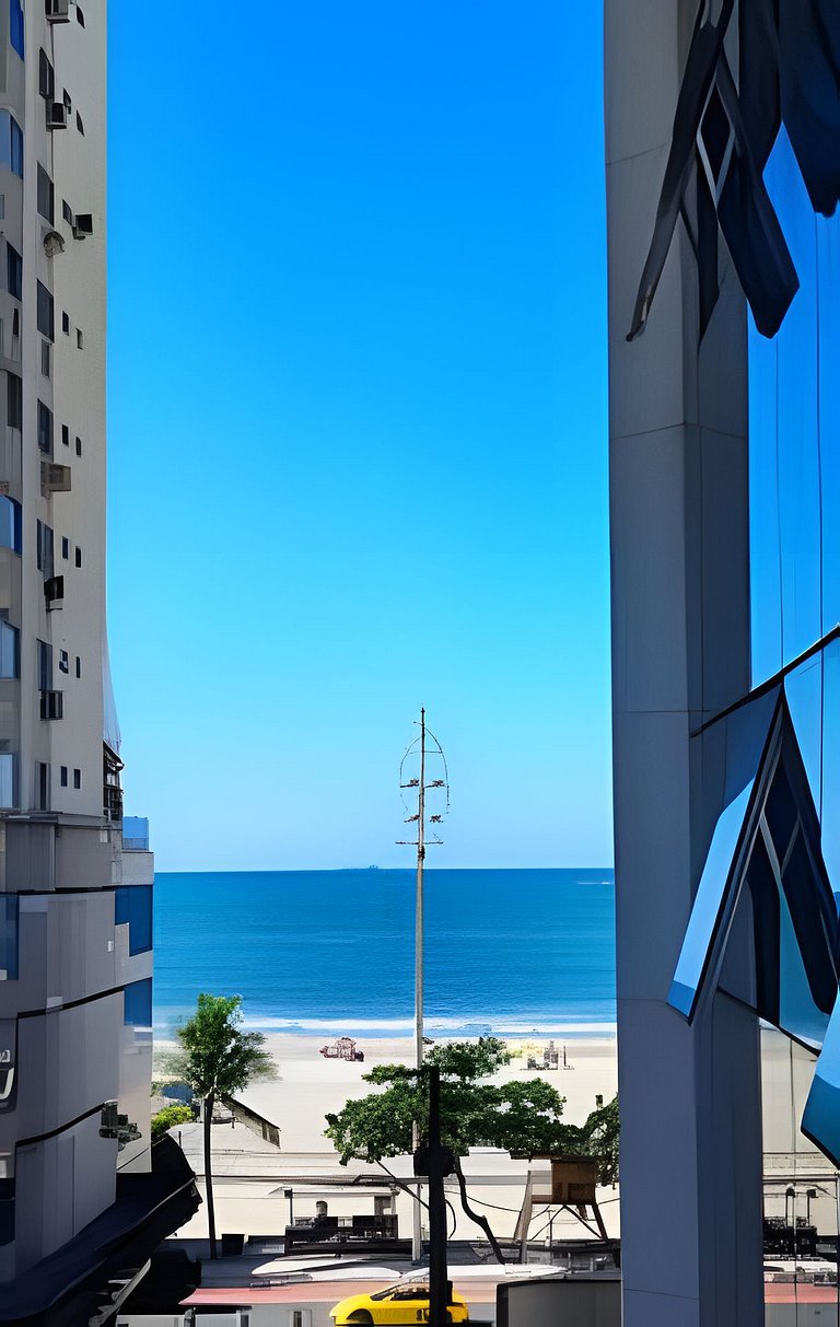 Apto 3 Quartos | Amplo, Climatizado e na Quadra Mar