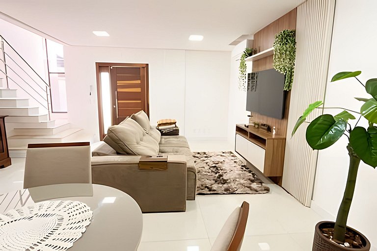 Casa Espaçosa | 3 Quartos | 5 Min da Praia