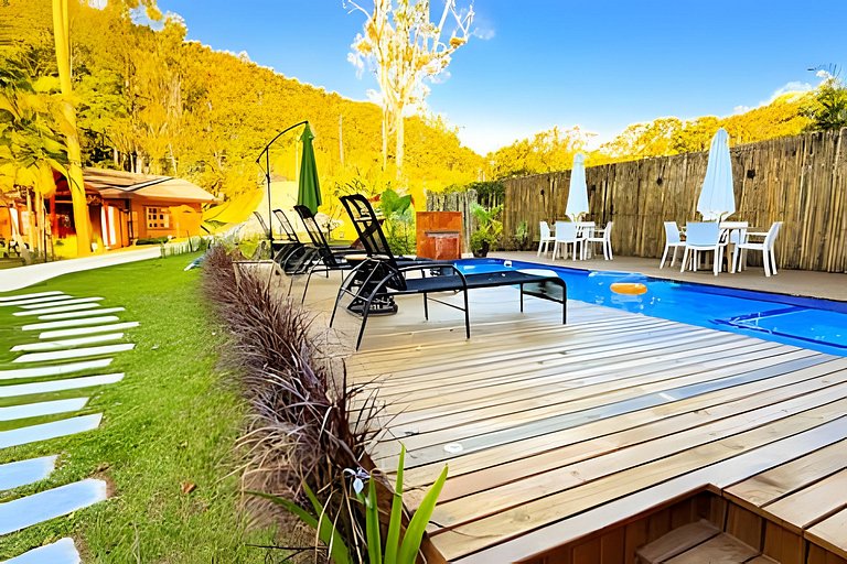 Villa com Piscina e Pub em Itajaí, 4 Hóspedes | ASA Stays