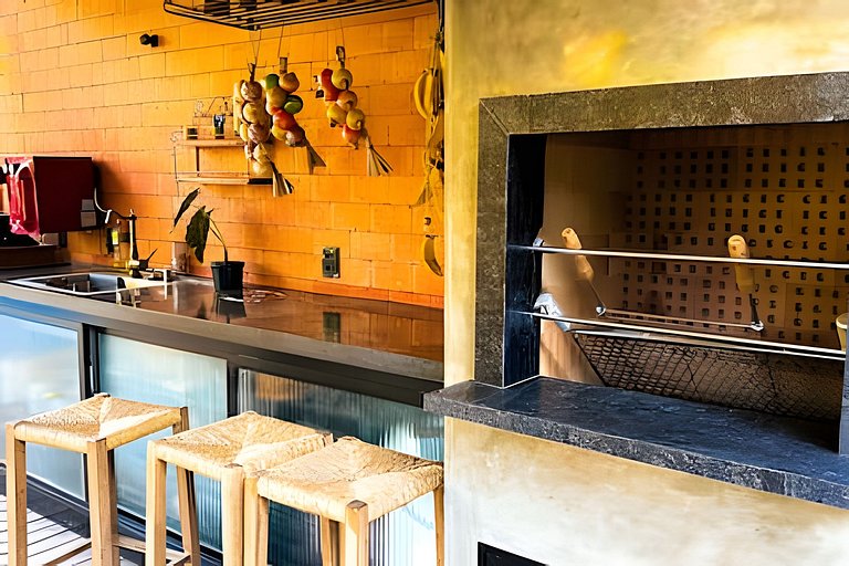 Villa com Piscina e Pub em Itajaí, 4 Hóspedes | ASA Stays