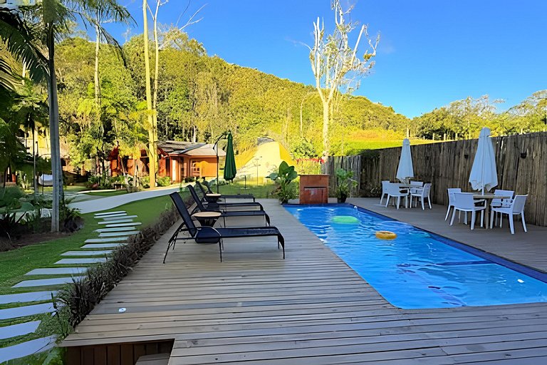 Sítio com Piscina e Pub em Itajaí, 20 Hóspedes | ASA Stays