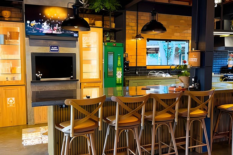 ASA | Quinta da Esmeralda | Pub | Piscina | Chalés