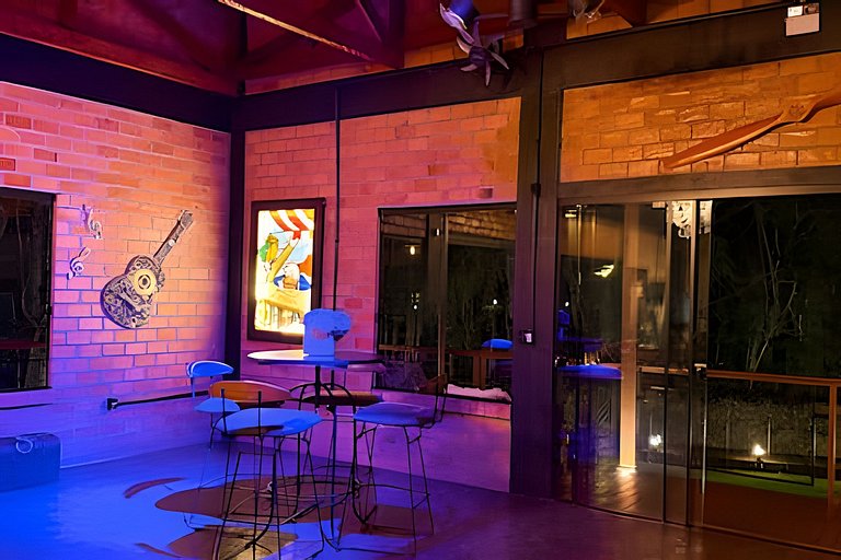 ASA | Quinta da Esmeralda | Pub | Piscina | Chalés