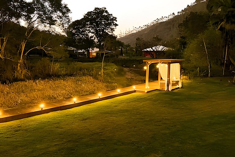 ASA | Quinta da Esmeralda | Pub | Piscina | Chalés