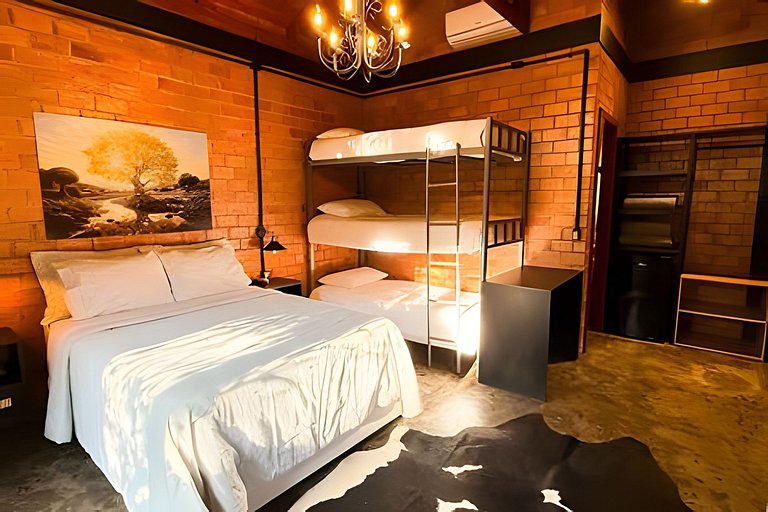 ASA | Quinta da Esmeralda | Pub | Piscina | Chalés