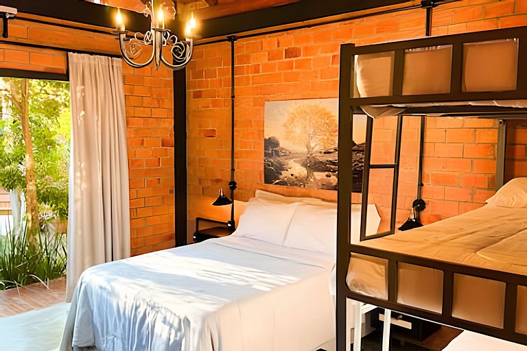 ASA | Quinta da Esmeralda | Pub | Piscina | Chalés