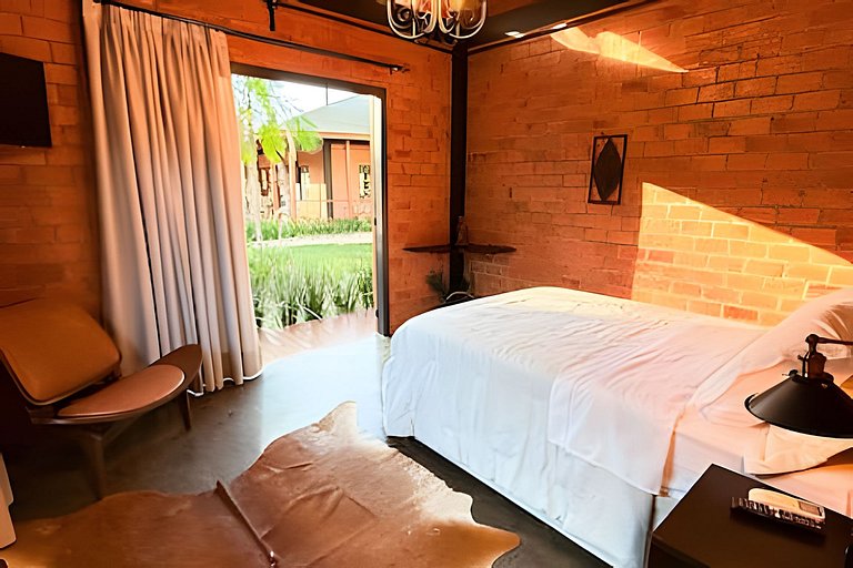 ASA | Quinta da Esmeralda | Pub | Piscina | Chalés