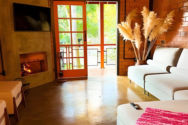 ASA | Quinta da Esmeralda | Pub | Piscina | Chalés