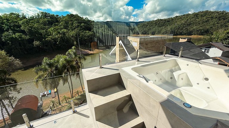 Casa de Luxo Frente ao Lago em Rio dos Cedros | ASA Stays