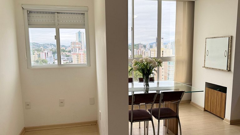 Loft com Piscina em Blumenau, para 4 Hóspedes | ASA