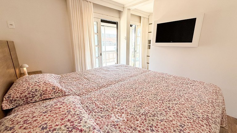 ASA | Casa Cabeçudas | 1Q + Mezanino | 20MT praia