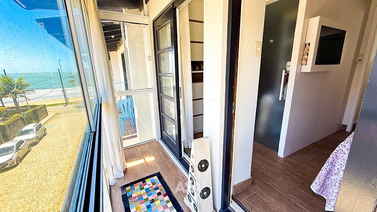 ASA | Casa Cabeçudas | 1Q + Mezanino | 20MT praia