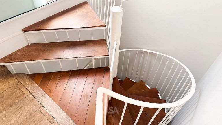 ASA | Casa Cabeçudas | 1Q + Mezanino | 20MT praia