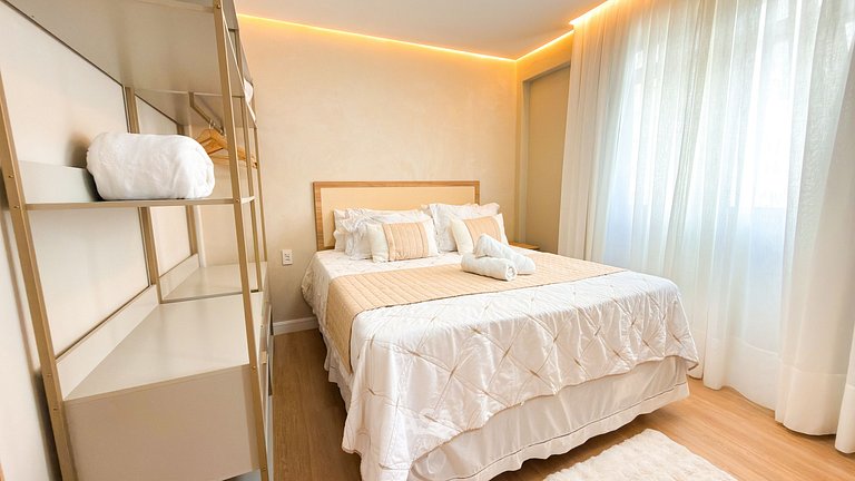 ASA | 2 Suítes | Pé na areia | Vista mar | BC