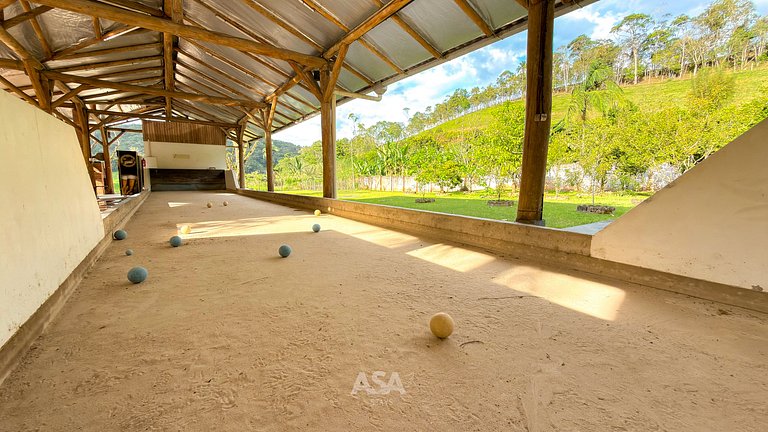 Sítio Vô Tontini em Gaspar, até 20 Hóspedes | ASA Stays