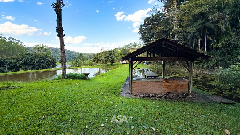 Sítio Vô Tontini em Gaspar, até 20 Hóspedes | ASA Stays