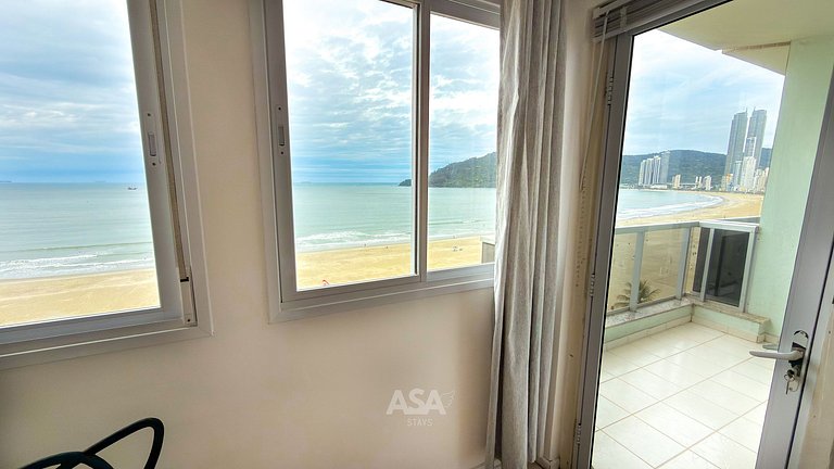 Apto Frente-Mar Pé na Areia em Balneário Camboriú | ASA