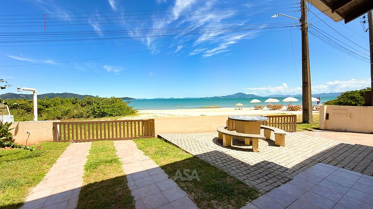 ASA | Casa Pé na Areia Zimbros | Bombinhas | 4QT