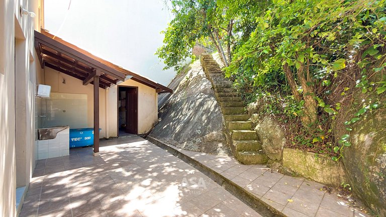 Casa Pé na Areia em Zimbros, Bombinhas, 4 Quartos | ASA
