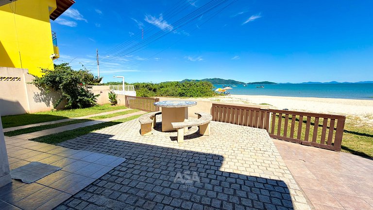 Casa Pé na Areia em Zimbros, Bombinhas, 4 Quartos | ASA