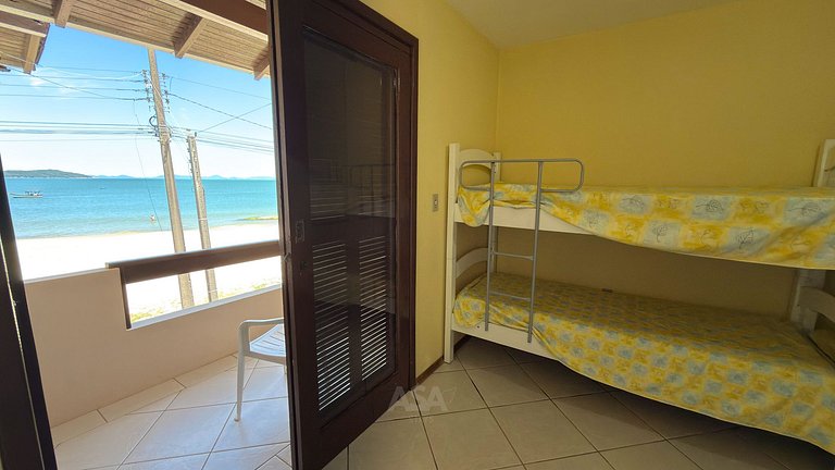 Casa Pé na Areia em Zimbros, Bombinhas, 4 Quartos | ASA