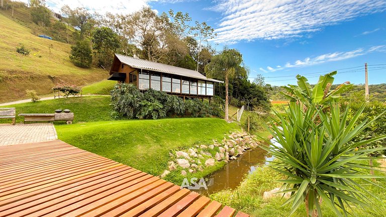 Refúgio de Luxo em Itajaí com Jacuzzi e Lareira | ASA