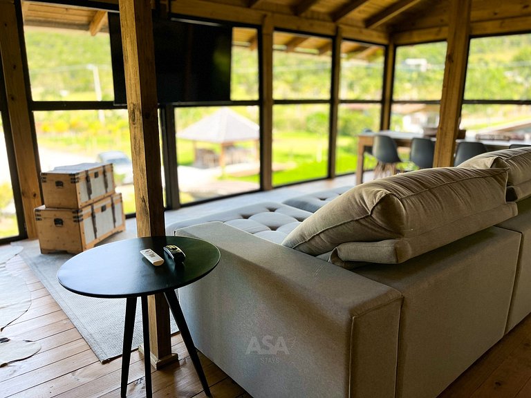 Refúgio de Luxo em Itajaí com Jacuzzi e Lareira | ASA