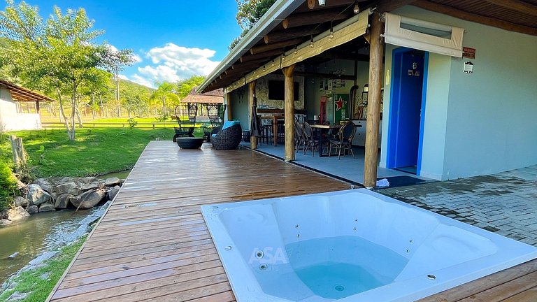 Refúgio de Luxo em Itajaí com Jacuzzi e Lareira | ASA
