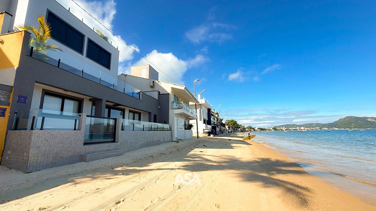 Casa Pé na Areia em Bombinhas, 5 Suítes | ASA Stays