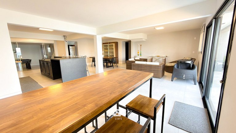Casa Pé na Areia em Bombinhas, 5 Suítes | ASA Stays