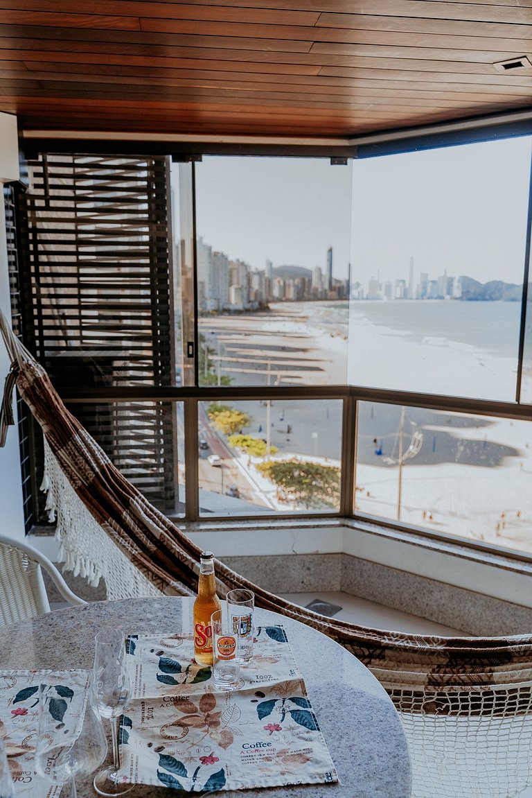 ASA | Golden Star | Oceanfront Central Beach | BC