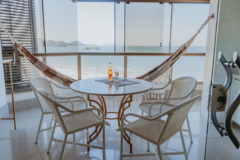 ASA | Golden Star | Oceanfront Central Beach | BC