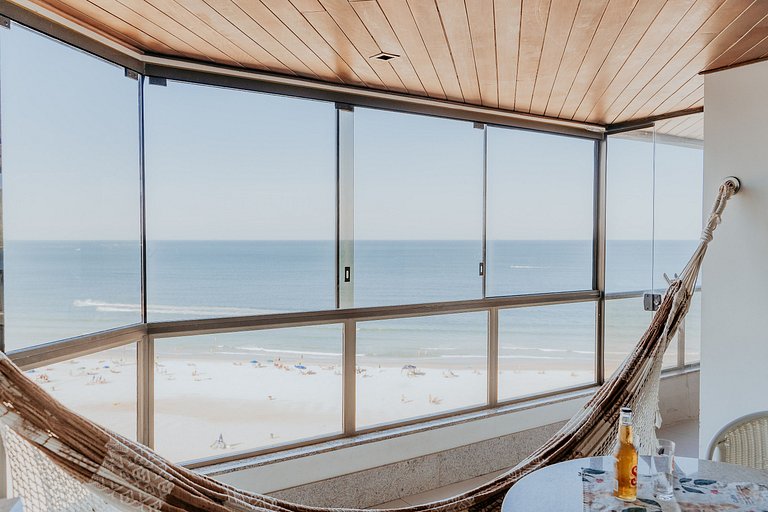 ASA | Golden Star | Oceanfront Central Beach | BC