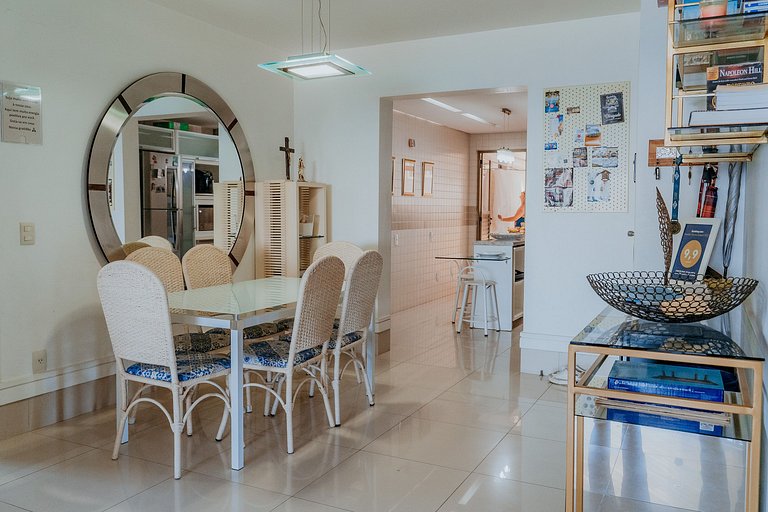 ASA | Golden Star | Oceanfront Central Beach | BC